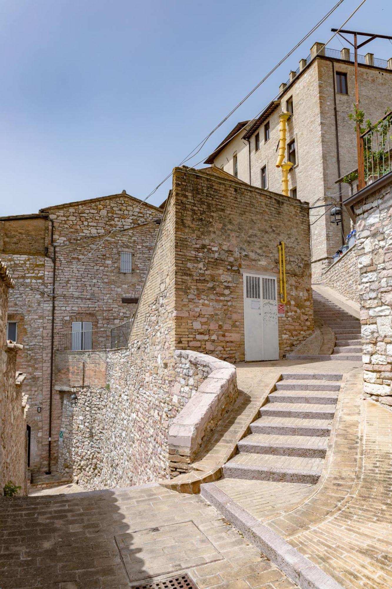 Rustic House, Con Patio E Giardino, Assisi Centro Exterior foto