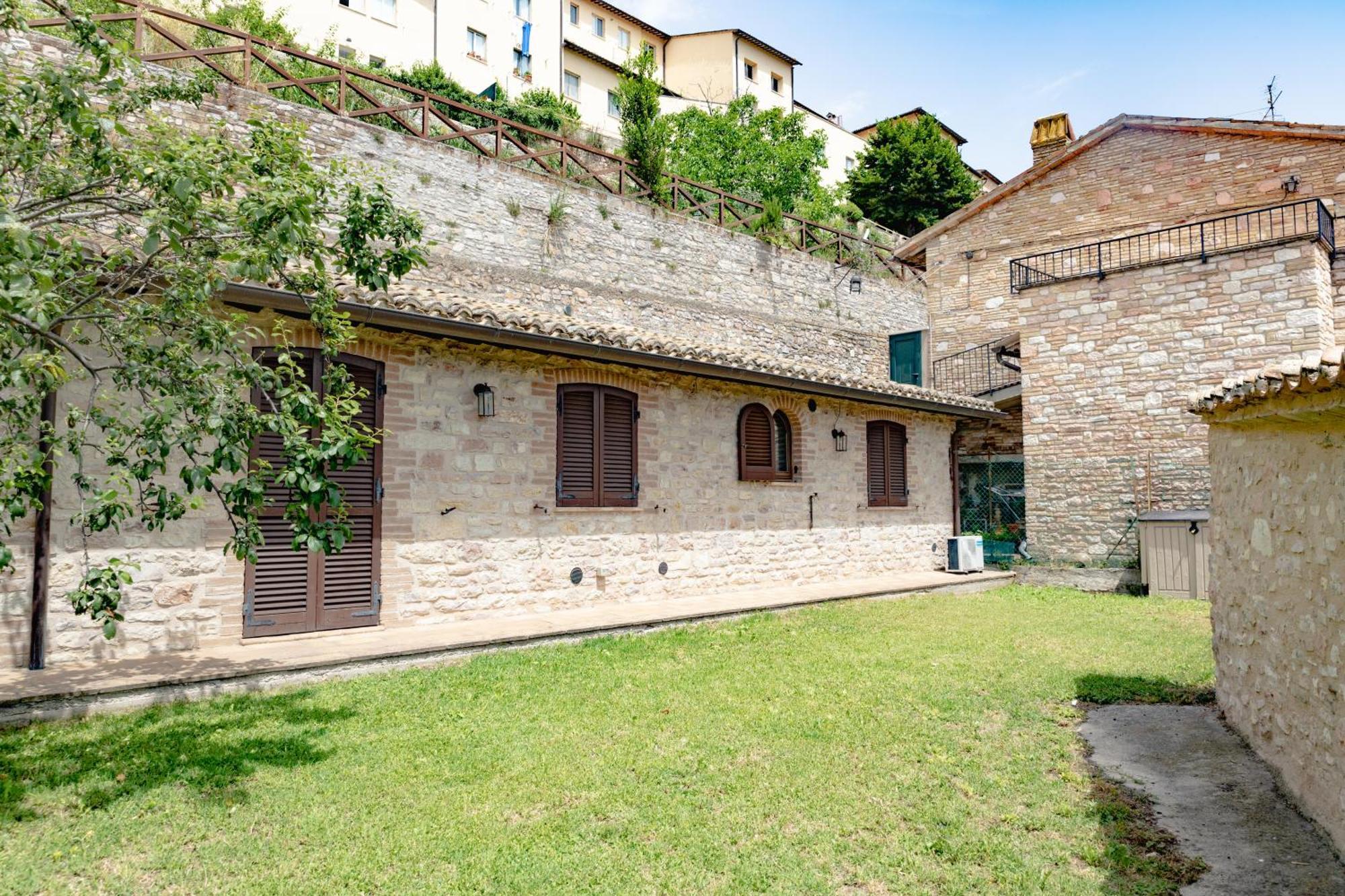 Rustic House, Con Patio E Giardino, Assisi Centro Exterior foto